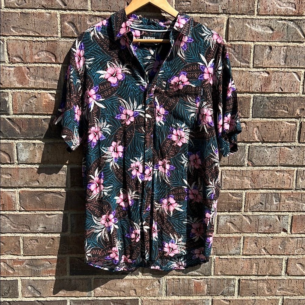 Empyre Men’s Floral Hawaiian Island Summer Button Up Collar Shirt Black and Pink